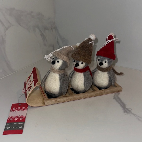 Other - Penguin Trio on Sleigh Decor